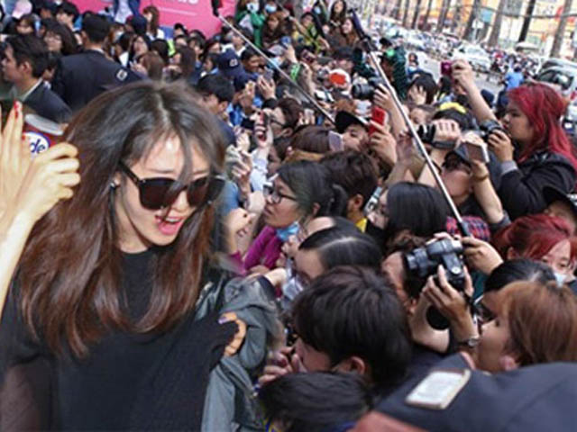 Hơn 100 vệ sĩ hộ tống T-ara tại Việt Nam để tránh fan cuồng