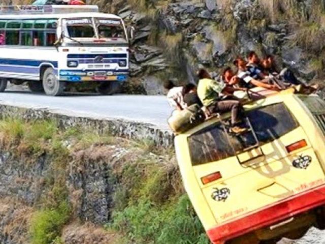 Du lịch - Tim đập, chân run tại 9 địa điểm nguy hiểm nhất thế giới