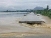 Tin tức trong ngày - Hà Nội: Vỡ đê sông Bùi 2, hàng trăm nhà dân chìm trong biển nước