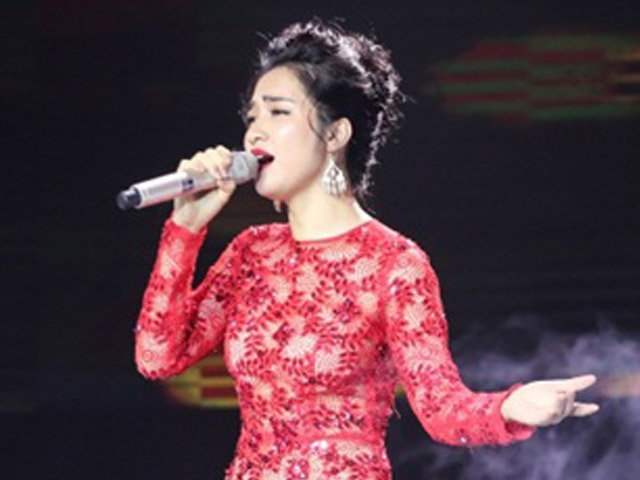 Lần đầu hát Bolero, Hoà Minzy gây sốt cộng đồng mạng