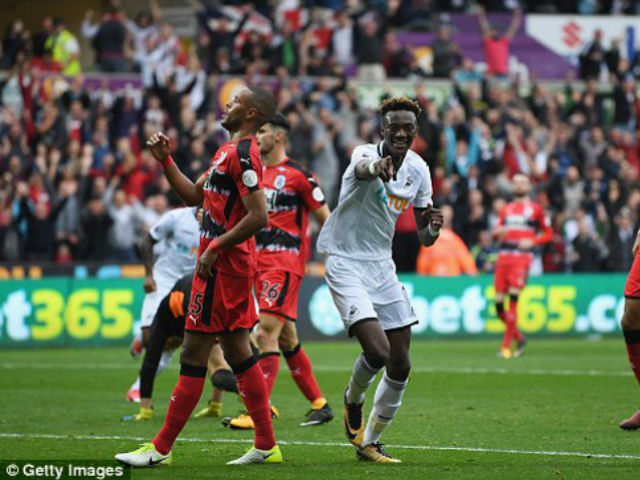 Swansea - Huddersfield: 6 phút 2 bàn thắng kết liễu (vòng 8 ngoại hạng Anh)