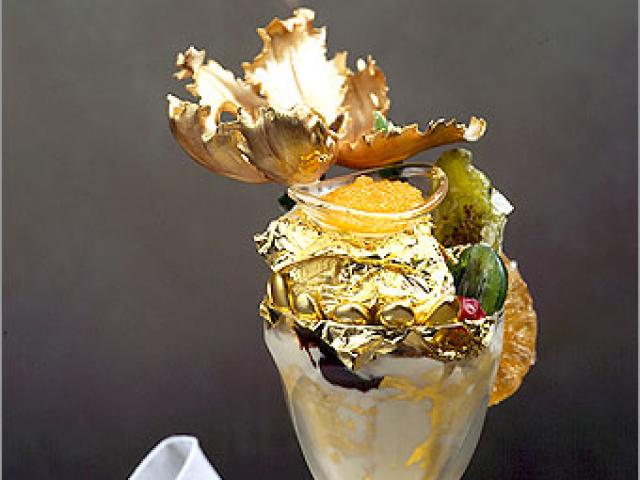 Tài chính - Bất động sản - Chỉ giới siêu giàu mới dám "vung" tiền cho ly kem đắt hơn cả Iphone 8 này!