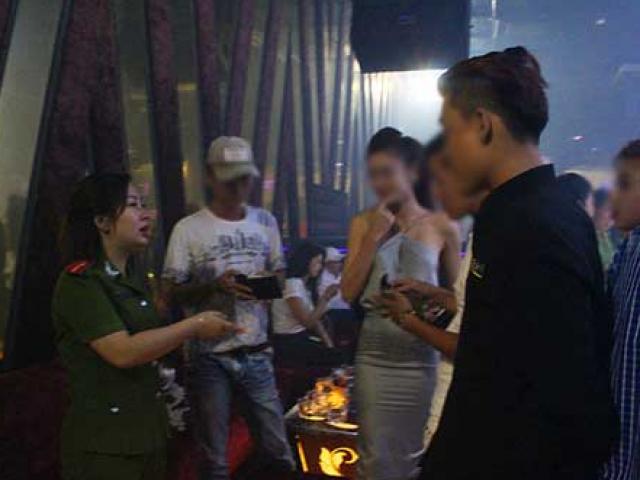 Pháp luật - Bắt chủ quán nước môi giới “mây mưa” cho khách