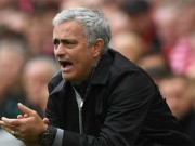 Bóng đá - MU đá xấu: Van Gaal than bất công, Neville &quot;bẻ&quot; Mourinho