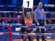 Thể thao - MC nóng bỏng “đại náo” boxing: Đến Ronaldo cũng bị mê hoặc