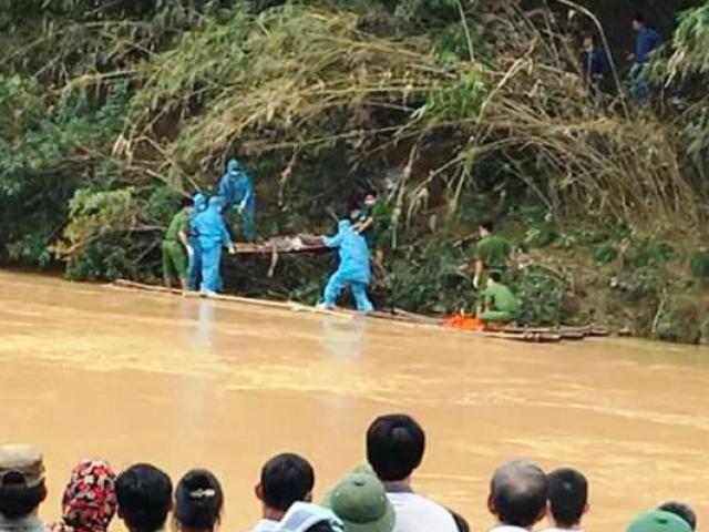 Tin tức trong ngày - Thi thể lạ mắc kẹt trên cây là cán bộ biên phòng bị lũ cuốn trôi
