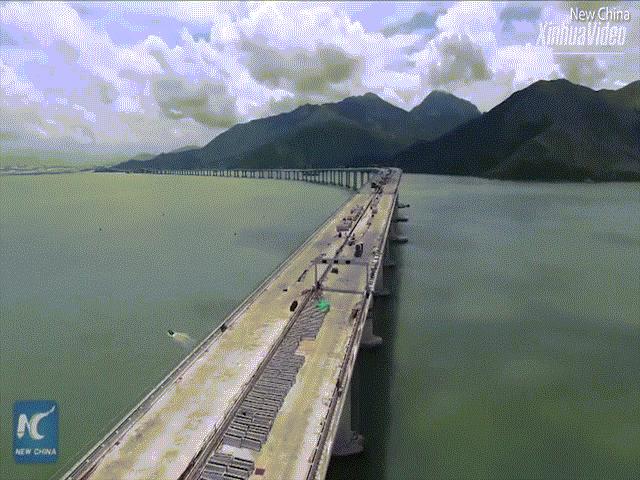 Thế giới - Ngắm cầu vượt biển 55km, dài nhất thế giới