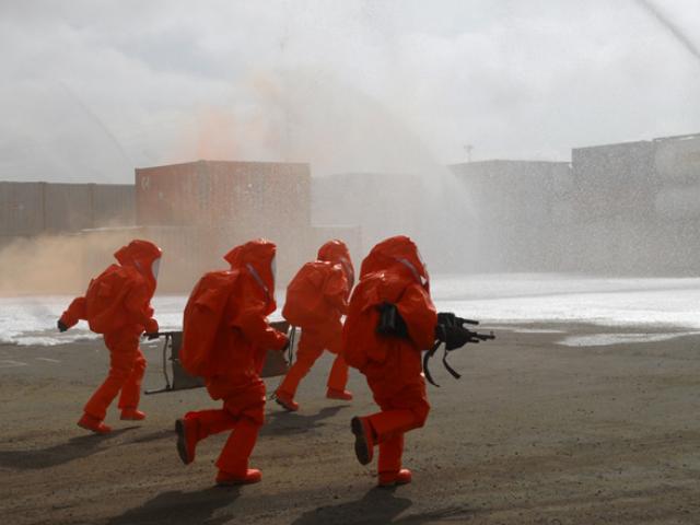 Tin tức trong ngày - Robot, quân đội cùng cảnh sát diễn tập xử lý cháy hóa chất sau vụ rò rỉ khí độc ở SG