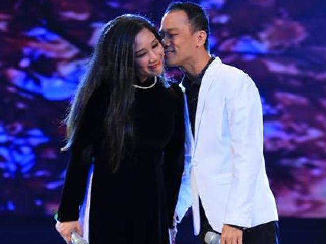 Ca nhạc - MTV - Chế Phong hôn Thanh Thanh Hiền tình tứ trên sân khấu