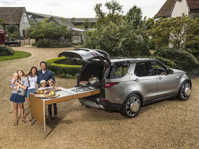 Tin tức ô tô - Land Rover Discovery "bếp di động" độc đáo