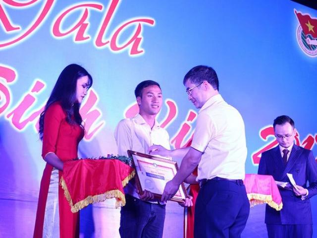 Giáo dục - du học - ĐH Điện lực thưởng cho sinh viên trả lại 320 triệu đồng