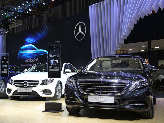 Tin tức ô tô - Đội hình xe tiền tỷ Mercedes tại VIMS 2017