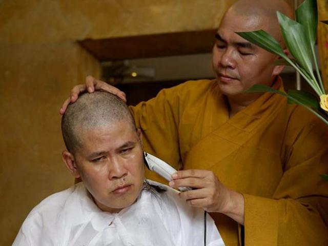 Đời sống Showbiz - Không chỉ Phước Sang, nhiều sao Việt cũng xuống tóc vì lý do bất ngờ