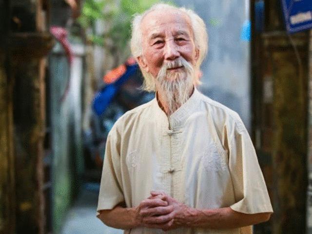 Đời sống Showbiz - Hốt hoảng khi gặp diễn viên U90 "chết 5 lần 7 lượt" trên phim