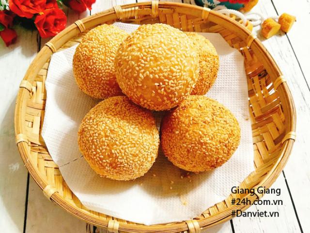 Ẩm thực - Mùa thu sao có thể thiếu bánh rán lúc lắc tròn xinh, nóng hổi vừa thổi vừa ăn