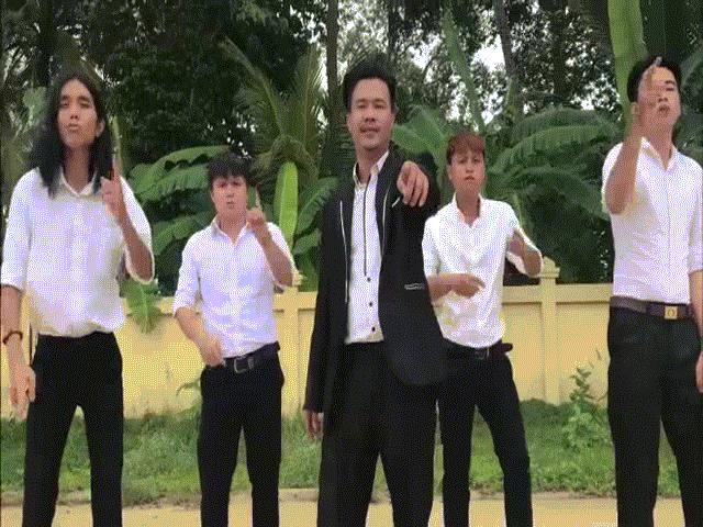 Bạn trẻ - Cuộc sống - Dân mạng ngã ngửa khi Tài Smile cover hit "Người ta nói"