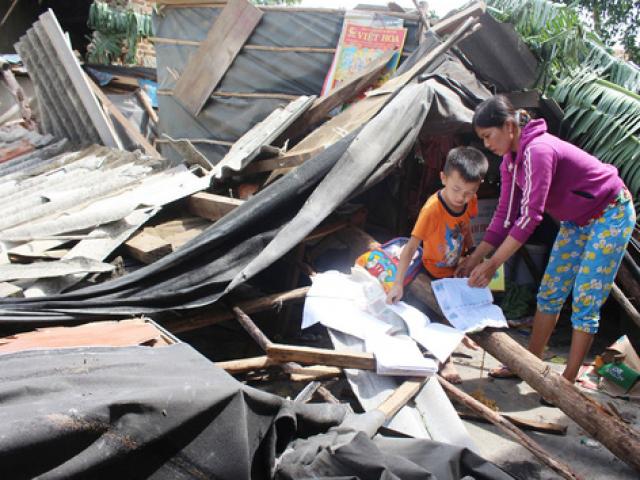 Tin tức trong ngày - Dự báo một nơi, bão vào một ngả?