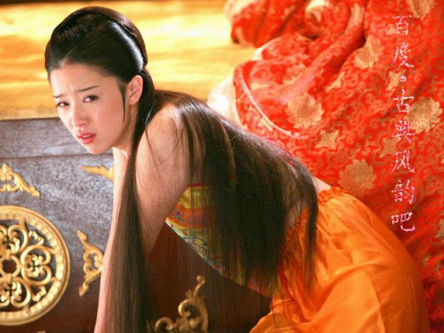 Bí quyết mặc đẹp - Sao nữ diện đồ ngủ trên màn ảnh "hớp hồn" triệu mày râu