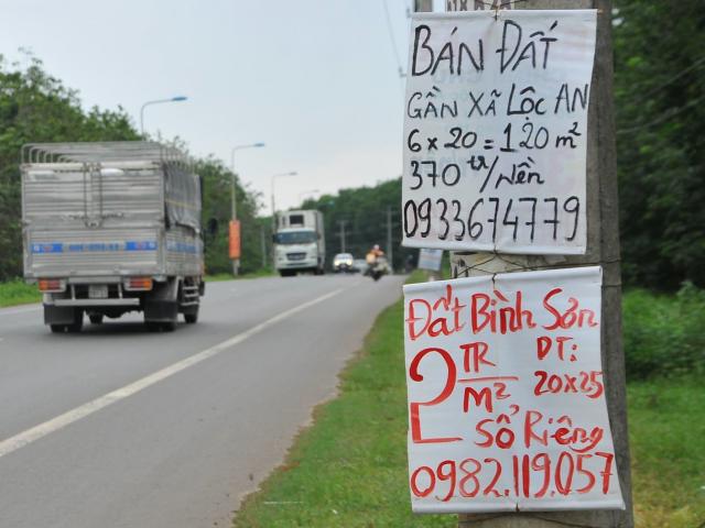 Tài chính - Bất động sản - Xung quanh sân bay Long Thành: Bán bánh mỳ, xe ôm cũng làm "cò đất"