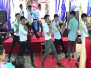 Bạn trẻ - Cuộc sống - Xôn xao màn trình diễn đám cưới ấn tượng nhất năm
