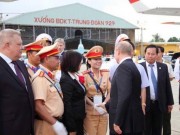 Tin tức trong ngày - Nữ CSGT duy nhất được Tổng thống Nga Putin bắt tay cảm ơn