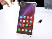 Dế sắp ra lò - CHÍNH THỨC: Xiaomi Mi MIX 2 vỏ gốm nguyên khối lên kệ tại Việt Nam