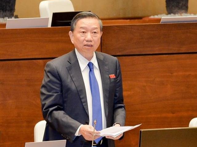 Tin tức trong ngày - Bộ trưởng Công an nêu giải pháp ngăn quan tham bỏ trốn