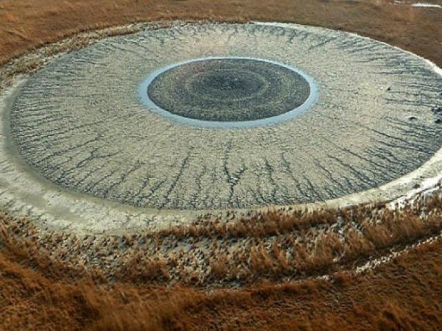 Du lịch - Kinh ngạc với núi lửa hình mắt người khổng lồ