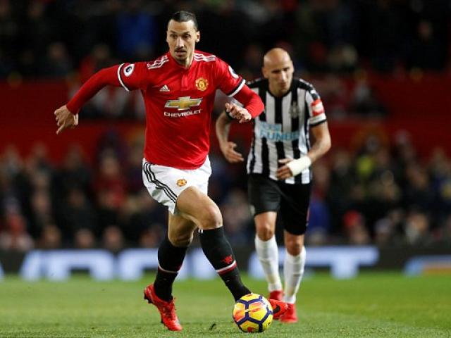 Bóng đá - Ibrahimovic cứ chạm bóng fan MU vỗ tay, tự nhận là "Sư tử"