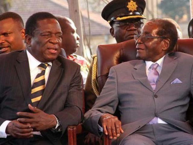 Ông Mugabe bị "học trò" lật bằng chính chiêu của mình