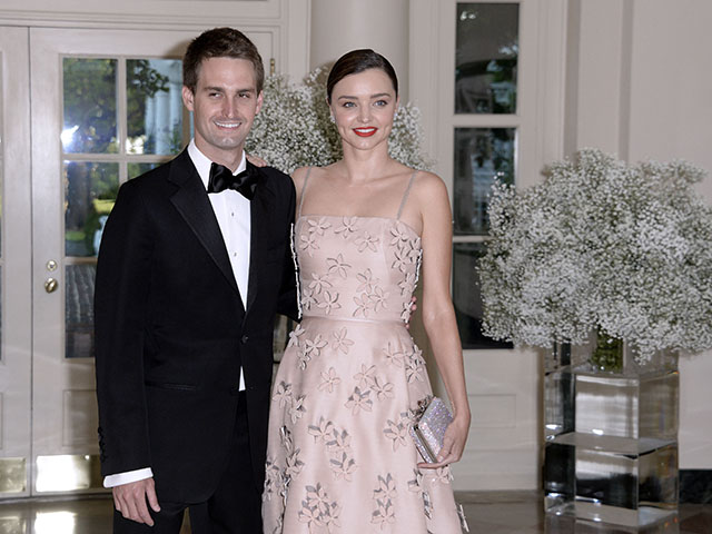Mối tình lãng mạn 2 năm giữa CEO Snap và siêu mẫu Miranda Kerr