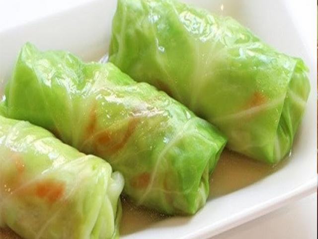Ẩm thực - Đổi vị bữa tối với bắp cải cuộn thịt lạ miệng mà trôi cơm
