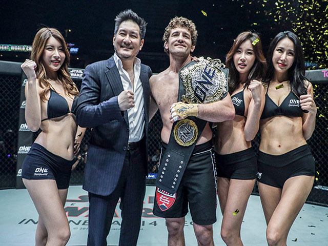 Dàn hot girl nóng bỏng ở giải MMA lớn nhất châu Á