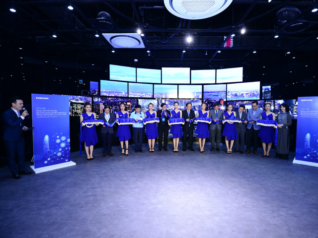 Thời trang Hi-tech - Samsung ra mắt Trung tâm trải nghiệm lớn nhất Đông Nam Á