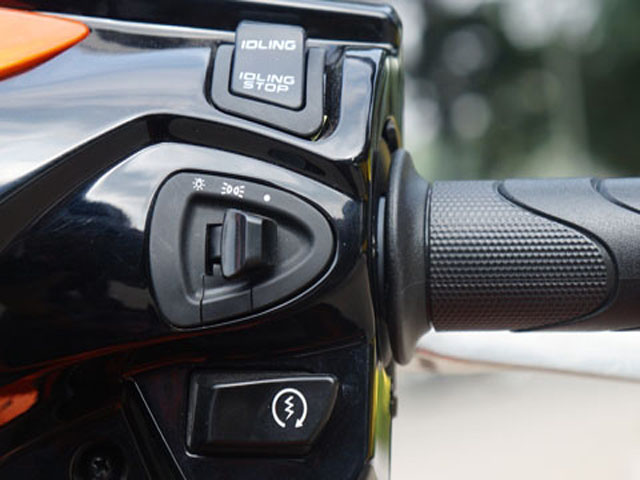 Xe máy - Xe đạp - Trời lạnh xe máy khó đề vào buổi sáng phải làm sao?