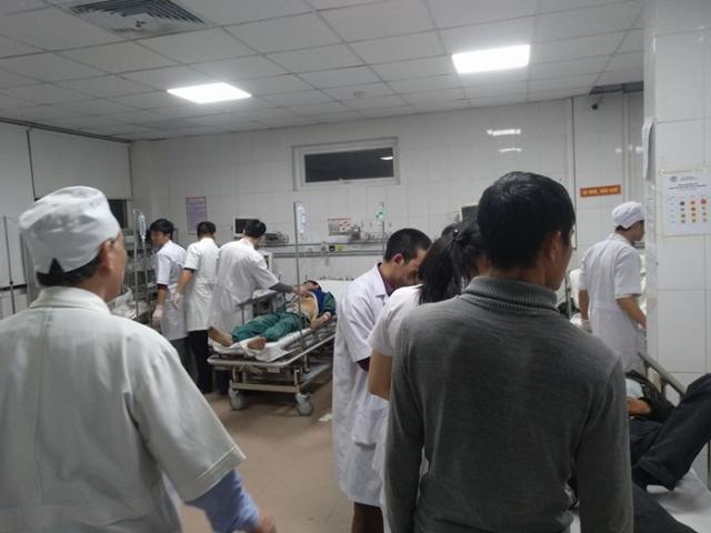 Tin tức trong ngày - Sập giàn giáo tại công trình xây dựng bến xe, hàng chục người nhập viện