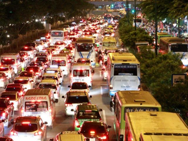 Tin tức trong ngày - Kẹt xe khủng khiếp tại công trình “giải cứu” giao thông, người SG như “hóa điên”