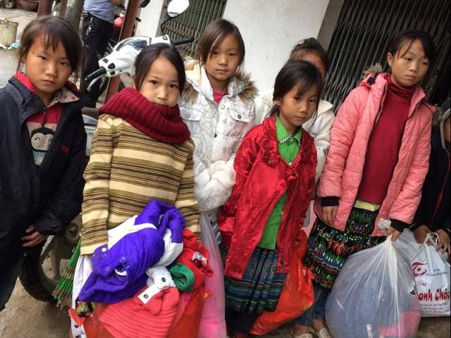 Tin tức trong ngày - Yên Bái chính thức báo cáo vụ quần áo từ thiện bị phạt