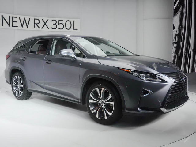 Xe 7 chỗ Lexus RX 350L có giá từ 1,08 tỷ đồng