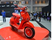 Thế giới xe - Vespa 946 RED và Primavera Touring Edition đẹp lộng lẫy