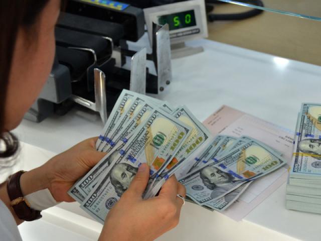 Kinh doanh - Khó dừng cho vay USD