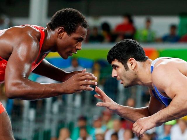 Thể thao - Trò lố: Cố tình thua lại được khen anh hùng, "ao làng" SEA Games bó tay