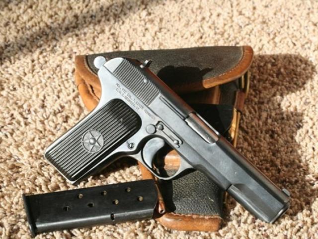 Pháp luật - Thiếu niên suýt chết thảm vì đem súng của ông nội đi khoe