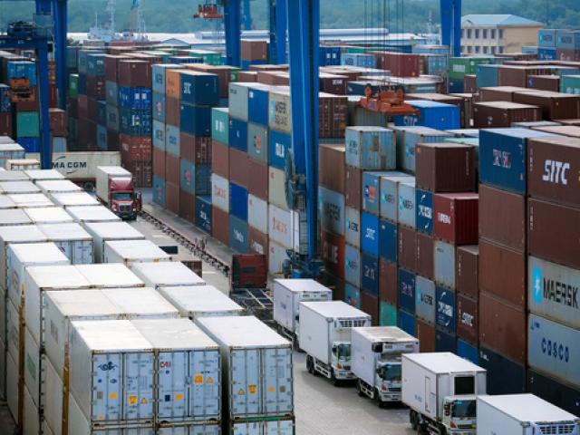 Tài chính - Bất động sản - Cải cách hành chính: Nói nhiều, chuyển biến ít