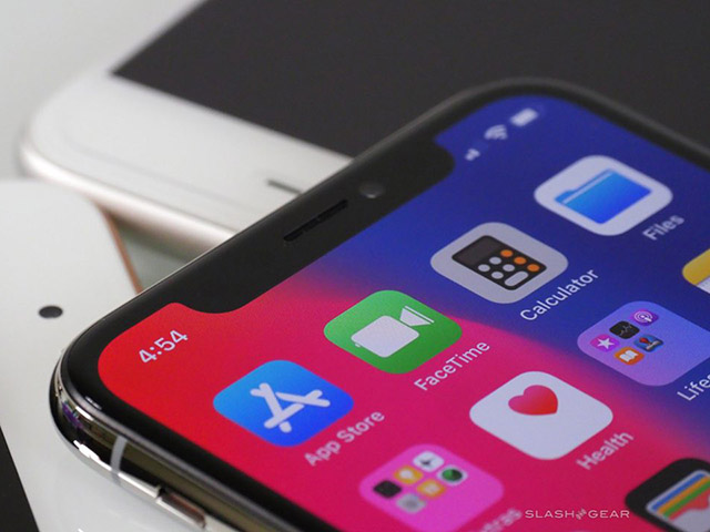 Dế sắp ra lò - iPhone màn hình LCD 6,1 inch, vỏ kim loại vào năm sau