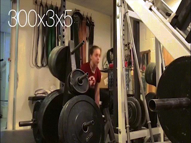 Thể thao - Nữ sinh vô địch thiên hạ: 10 tuổi "thần sức mạnh", 16 tuổi nâng 312kg