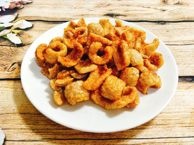 Ẩm thực - Bì heo chiên giòn xóc muối ớt lạ mà ngon chưa từng có