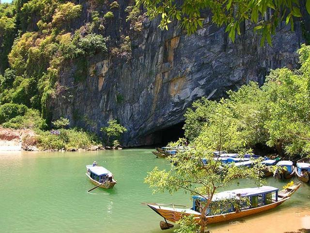 Phát hiện thêm 58 hang động tại Phong Nha - Kẻ Bàng