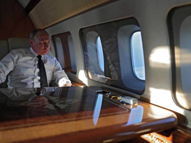 Thế giới - Putin "choáng" với cách phi công Su-30 bảo vệ ông khi đến Syria