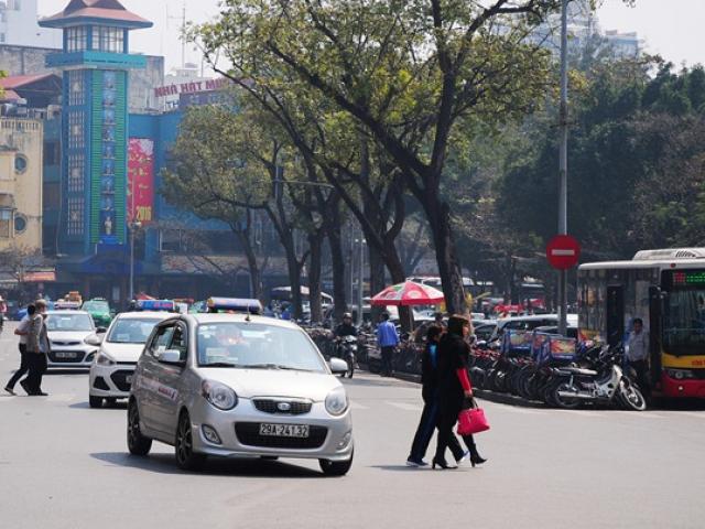 Tin tức trong ngày - Người đi bộ phạm luật không mang tiền, giấy tờ: Xử lý thế nào?